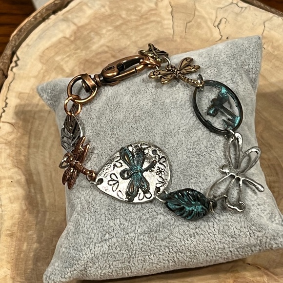 Dragonfly Bracelet - Picture 3 of 7